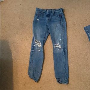 Women’s retro Levi jeans.